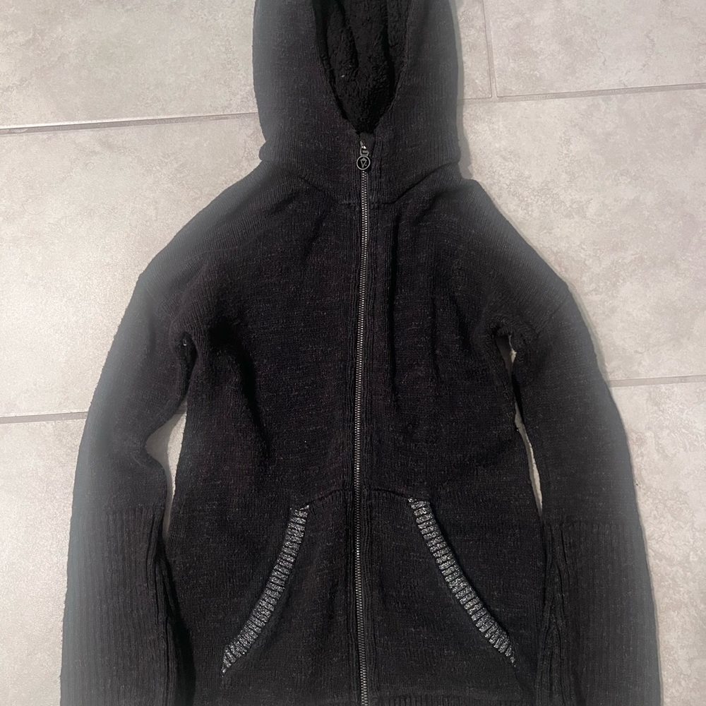 Ivivva Black Hooded Puffer Jacket for Kids